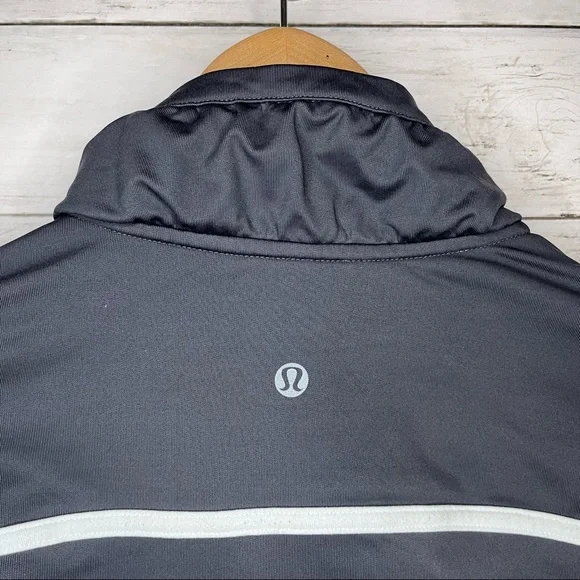 Lululemon tracker jacket - Picture 4 of 6
